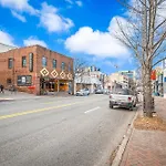 Belmont And Broadway Great For Groups * Nashville