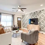 Belmont And Broadway Great For Groups * Nashville