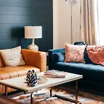 615 Vibe East Getaway 3 Miles To Downtown Holiday home *