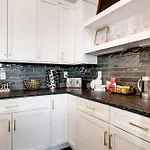 Holiday home 615 Vibe East Getaway 3 Miles To Downtown