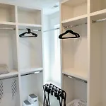 The Urban River - 4br Getaway Holiday home