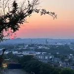 The Urban River - 4Br Getaway