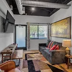 Chic New Near Dt