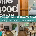 Spacious Home By Geodis Park 23 Mi To Broadway!