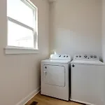 Holiday home Live Your Dream 10 Min To Broadway *