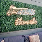 Holiday home Private Roof Deck - Game - Broadway In 10