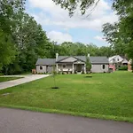 Modern Music City Oasis Sauna & Spacious Yard