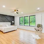 Holiday home Spacious Deck Contemporary In Nashville! *