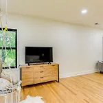 Holiday home Spacious Deck Contemporary In Nashville! *