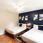 East Getaway - Walk To Parks Golf & Music Spots * Nashville
