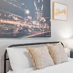 Lucky Bachelor 5 Min To Broadway With Hot Tub Holiday home Nashville