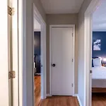 East Getaway - Walk To Parks Golf & Music Spots *