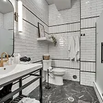 Lower Broadway 4br By Maddox Apartment