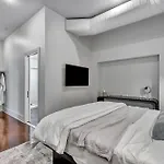 Elvis 4br By Maddox Apartment *