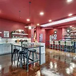 Apartment Elvis 4br By Maddox Nashville