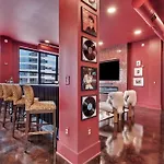 Elvis 4br By Maddox Apartment *