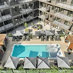 Hyve-Retro Modern-Full Gym-Walk To Broadway