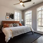 West End Dreams-2 Homes-6 Mins To Broadway