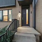 The Southern Lady & Gentleman - Rooftop Patios