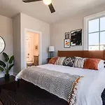 West End Escape - New Build With Rooftop Views * Nashville