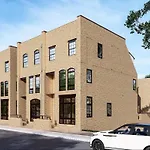 West End Luxe - Outdoor Patio And Rooftop Views