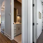 Two Side By Side Homes - Min To Vandy 3min To Bars Holiday home *