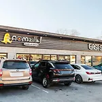 Hip East Nashville Stay Music Food & Fun Nearby