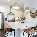 Whiskey In A Wine Glass-country Inspired Nash Holiday home Nashville