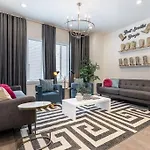 Holiday home New Side By Side Homes - Sleeps 24 Nashville