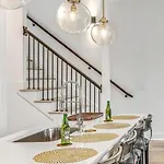 Scovel Row Retreat-rooftop Views Near Broadway Holiday home *
