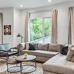 Scovel Row Retreat-rooftop Views Near Broadway Holiday home Nashville