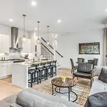 Scovel Row Retreat-rooftop Views Near Broadway Nashville
