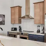 Side-by-side Homes With Hot Tubs - Sleeps Over 20 Guests * Nashville