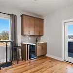 Spacious Nash For 12 Guests With Rooftop Views And Hot Tub * Nashville