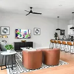 Private Hot Tub - Spacious - Hosts 12 Guests Nashville