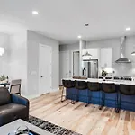Side By Side Nash Homes - Relaxing Rooftop Patios *