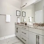 Brand New Side By Side Homes - Sleeps 24 Guests Nashville