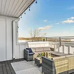 Brand New Side By Side Homes - Sleeps 24 Guests *