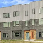 Spacious Nash Home For 12 Near Broadway