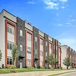 Spacious Nashville Home Sleeps 12 Rooftop Lounge