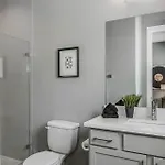 Holiday home Spacious House With Serene Skyline Views *