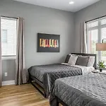 Holiday home Spacious House With Serene Skyline Views *