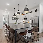 Charmer - Private Rooftop - Sleeps 14 Nashville