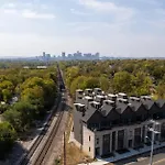 Cozy House - Great Rooftop - Walks To Bars