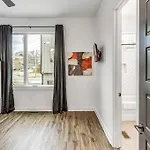 Holiday home Cozy House - Great Rooftop - Walks To Bars *