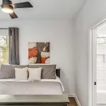 Cozy House - Great Rooftop - Walks To Bars Holiday home Nashville