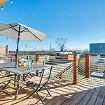 Side By Side Era - Hot Tubs - Rooftop Views Holiday home *