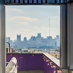 Side By Side Era - Hot Tubs - Rooftop Views Nashville
