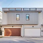 Taylors Nashville Home - Stunning Rooftop Views
