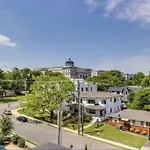 Spacious Close To Belmont Rooftop *